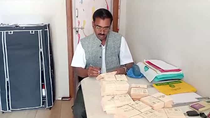 34 ವರ್ಷದಿಂದ ಮುಖ್ಯಮಂತ್ರಿಗಳಿಗೆ ಶುಭಾಷಯ ಪತ್ರ ಬರೆಯುತ್ತಿರುವ ಶಿಕ್ಷಕ