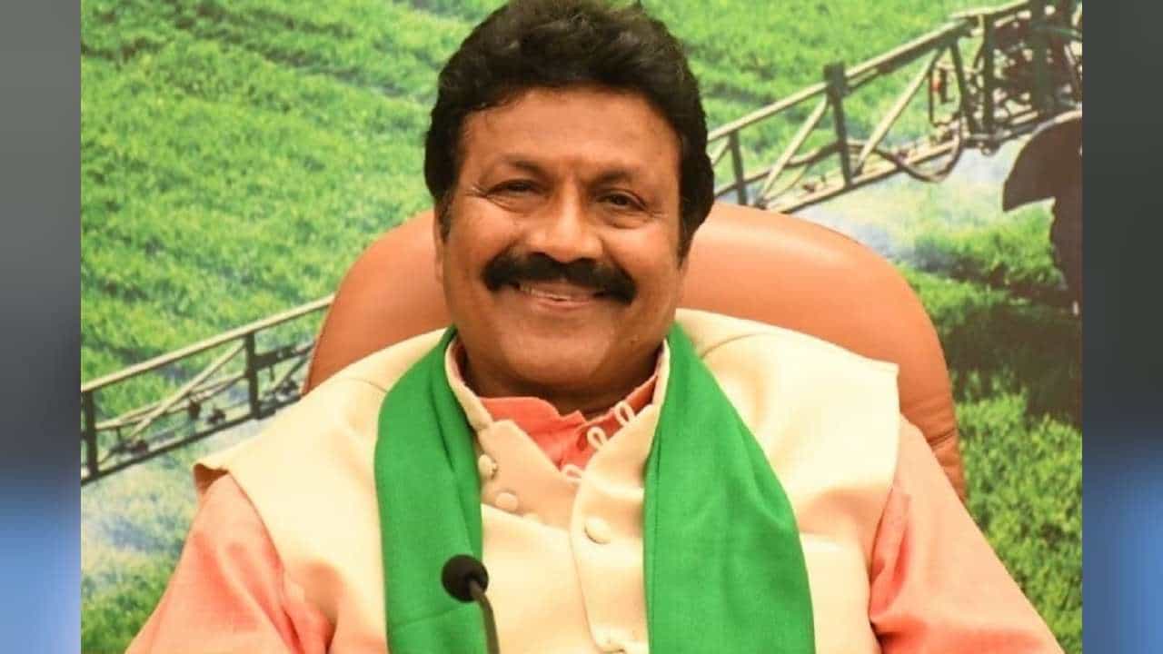 ಟ್ವೀಟ್ ವಾರ್: ಯತ್ನಾಳ್, ಹರಿಪ್ರಸಾದ್ ಸೇರಿ ಪಕ್ಷ ಆರಂಭಿಸುವುದು ಒಳ್ಳೆಯದು ಎಂದ ಬಿಸಿ ಪಾಟೀಲ್ ಟ್ವೀಟ್ ವಾರ್: ಯತ್ನಾಳ್, ಹರಿಪ್ರಸಾದ್ ಸೇರಿ ಪಕ್ಷ ಆರಂಭಿಸುವುದು ಒಳ್ಳೆಯದು ಎಂದ ಬಿಸಿ ಪಾಟೀಲ್
