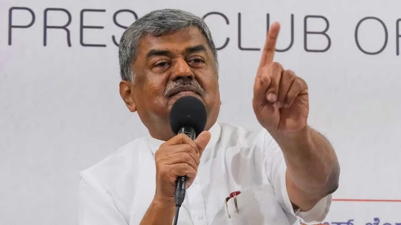 ರಾಜಕಾರಣದಲ್ಲಿ ನನಗೆ ಯಾವತ್ತೂ ವಿಪಕ್ಷದಿಂದ ತೊಂದರೆ ಆಗಿಲ್ಲ: ಬಿಕೆ ಹರಿಪ್ರಸಾದ್ ರಾಜಕಾರಣದಲ್ಲಿ ನನಗೆ ಯಾವತ್ತೂ ವಿಪಕ್ಷದಿಂದ ತೊಂದರೆ ಆಗಿಲ್ಲ: ಬಿಕೆ ಹರಿಪ್ರಸಾದ್