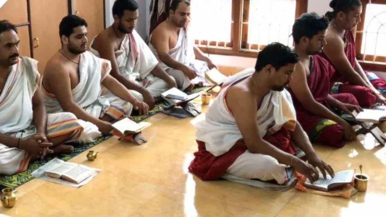 ಬಂಗಾಳದಲ್ಲಿ ಈ ಬಾರಿ ಚಂಡೀಪಠಣ ಆಯೋಜಿಸಲಿದೆ ಟಿಎಂಸಿ, 5 ಲಕ್ಷ ಬ್ರಾಹ್ಮಣರು ಭಾಗವಹಿಸುವ ಸಾದ್ಯತೆ ಬಂಗಾಳದಲ್ಲಿ ಈ ಬಾರಿ ಚಂಡೀಪಠಣ ಆಯೋಜಿಸಲಿದೆ ಟಿಎಂಸಿ, 5 ಲಕ್ಷ ಬ್ರಾಹ್ಮಣರು ಭಾಗವಹಿಸುವ ಸಾದ್ಯತೆ