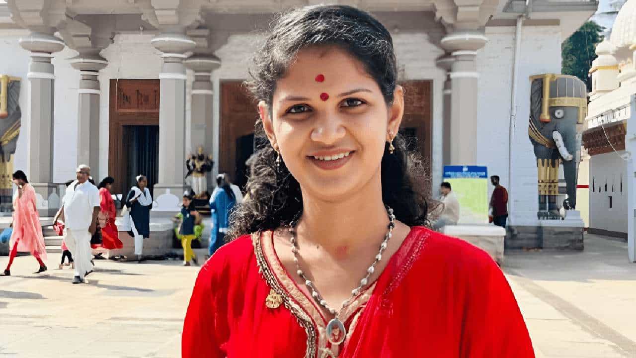 ವಂಚನೆ ಪ್ರಕರಣ: ಚೈತ್ರಾ ಮತ್ತು ಶ್ರೀಕಾಂತ್ಗೆ ಷರತ್ತುಬದ್ಧ ಜಾಮೀನು ವಂಚನೆ ಪ್ರಕರಣ: ಚೈತ್ರಾ ಮತ್ತು ಶ್ರೀಕಾಂತ್ಗೆ ಷರತ್ತುಬದ್ಧ ಜಾಮೀನು