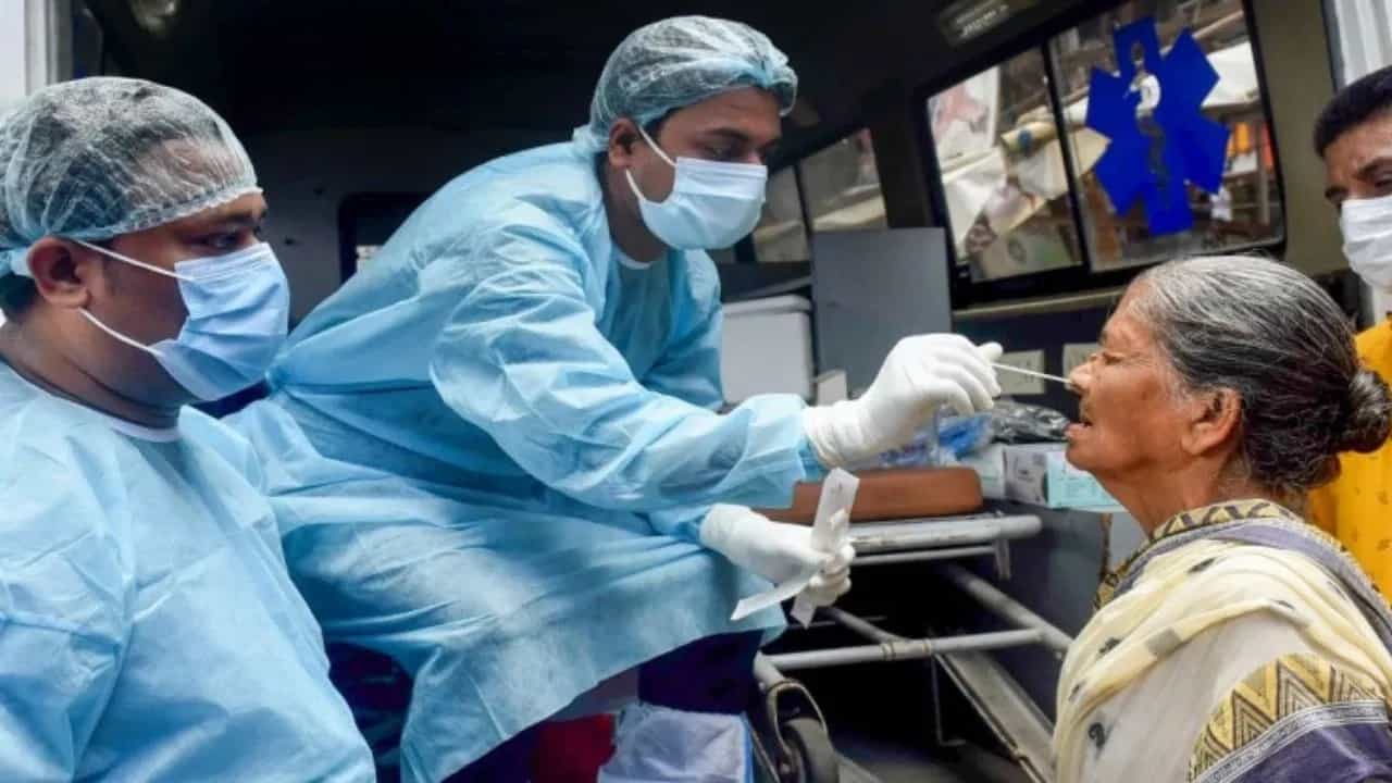 Corona Virus: ರಾಜ್ಯದಲ್ಲಿಂದು 106 ಜನರಿಗೆ ಕೊರೊನಾ ಸೋಂಕು ದೃಢ; ಸಕ್ರಿಯ ಕೇಸ್ಗಳೆಷ್ಟು? Corona Virus: ರಾಜ್ಯದಲ್ಲಿಂದು 106 ಜನರಿಗೆ ಕೊರೊನಾ ಸೋಂಕು ದೃಢ; ಸಕ್ರಿಯ ಕೇಸ್ಗಳೆಷ್ಟು?