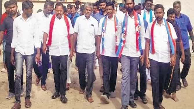 ಚಪ್ಪಲಿ ಧರಿಸಿ ಹೆಮ್ಮೆಯಿಂದ ನಡೆದು ದಬ್ಬಾಳಿಕೆಗೆ ಅಂತ್ಯ ಹಾಡಿದ ದಲಿತರು