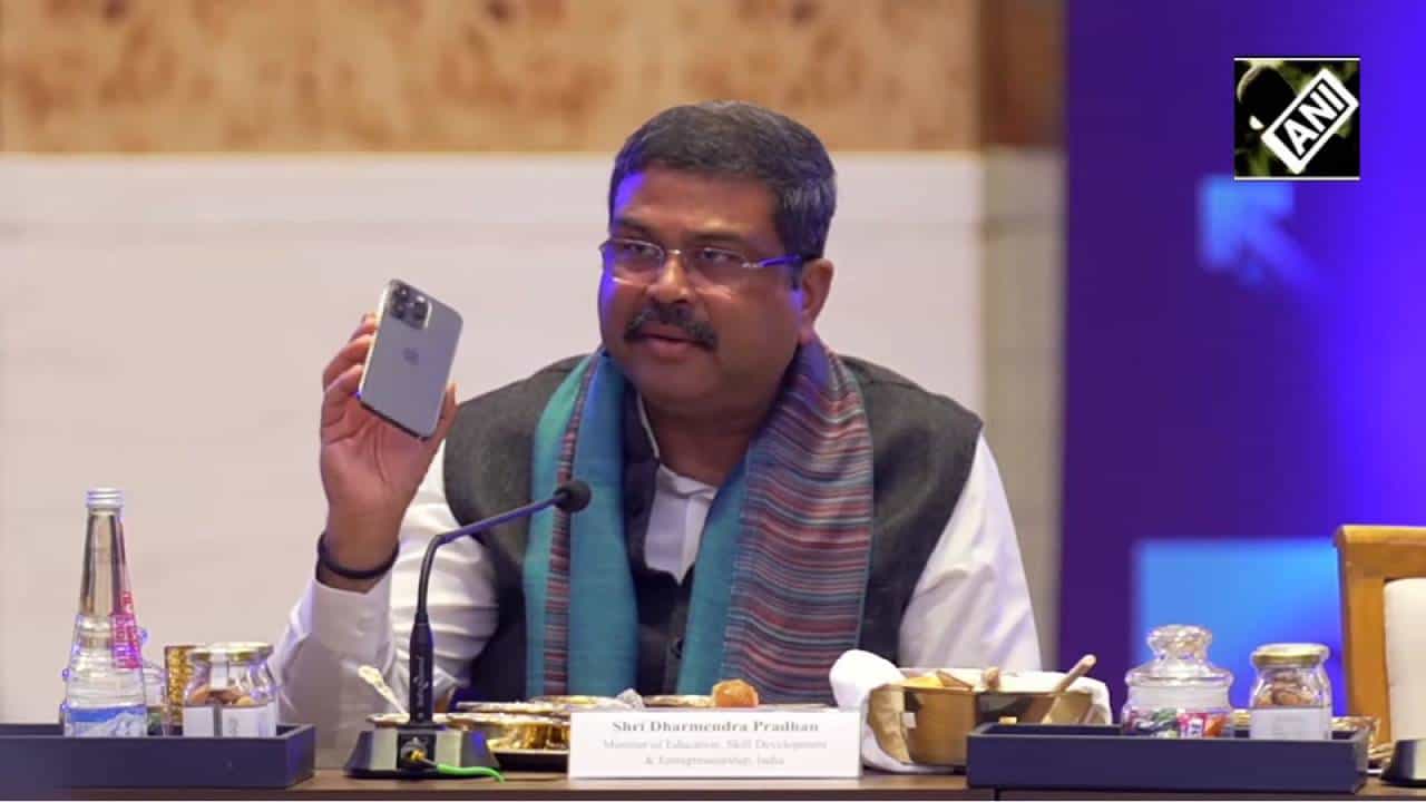 ಭಾರತವು ಅಭಿವೃದ್ಧಿ ಹೊಂದಿದ ರಾಷ್ಟ್ರ, ಮೂರನೇ ಅತಿದೊಡ್ಡ ಆರ್ಥಿಕತೆಯಾಗಲು ಯಾವುದೇ ಶಾರ್ಟ್ಕಟ್ ಇಲ್ಲ: ಧರ್ಮೇಂದ್ರ ಪ್ರಧಾನ್ ಭಾರತವು ಅಭಿವೃದ್ಧಿ ಹೊಂದಿದ ರಾಷ್ಟ್ರ, ಮೂರನೇ ಅತಿದೊಡ್ಡ ಆರ್ಥಿಕತೆಯಾಗಲು ಯಾವುದೇ ಶಾರ್ಟ್ಕಟ್ ಇಲ್ಲ: ಧರ್ಮೇಂದ್ರ ಪ್ರಧಾನ್