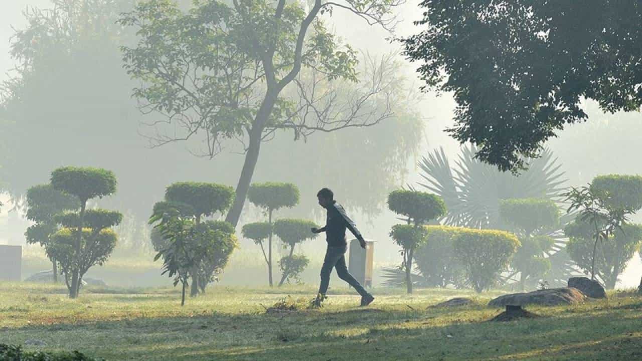 Karnataka Weather: ಕರ್ನಾಟಕದಾದ್ಯಂತ ಕೊರೆಯುವ ಚಳಿ, ಒಣಹವೆ ಮುಂದುವರಿಕೆ Karnataka Weather: ಕರ್ನಾಟಕದಾದ್ಯಂತ ಕೊರೆಯುವ ಚಳಿ, ಒಣಹವೆ ಮುಂದುವರಿಕೆ