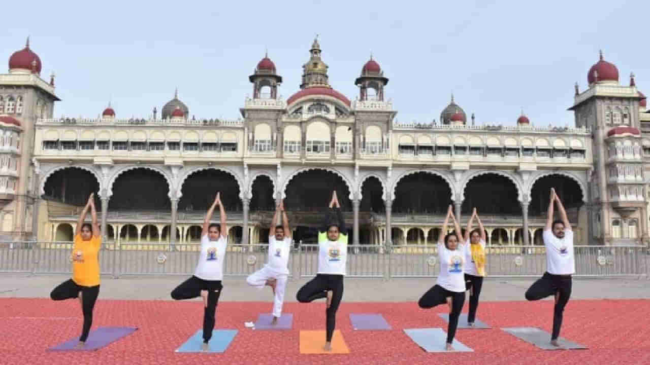 ಟ್ಯಾಕ್ಸ್​ ಕಟ್ಟಲ್ಲಾ ಏನೂ ಇಲ್ಲ- ಪ್ರವಾಸಿ ವೀಸಾದಲ್ಲಿ ಬಂದು ಮೈಸೂರಿನಲ್ಲಿ ಅಕ್ರಮವಾಗಿ ದುಡ್ಡು ಮಾಡುವುದೇ ಈ ವಿದೇಶಿ ಯುವಕರ ‘ಯೋಗ’