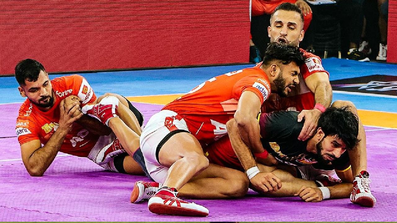 Pro Kabaddi 2023: ಬೆಂಗಳೂರು ಬುಲ್ಸ್ ವಿರುದ್ಧ ಗುಜರಾತ್ ಜೈಂಟ್ಸ್​ಗೆ ರೋಚಕ ಜಯ