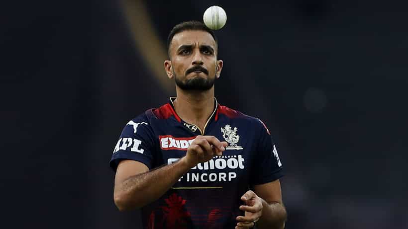 ಐಪಿಎಲ್ ಹರಾಜಿಗೂ ಮುನ್ನ ಎಲ್ಲಾ ಫ್ರಾಂಚೈಸಿಗಳ ಗಮನ ಸೆಳೆದ ಹರ್ಷಲ್ ಪಟೇಲ್