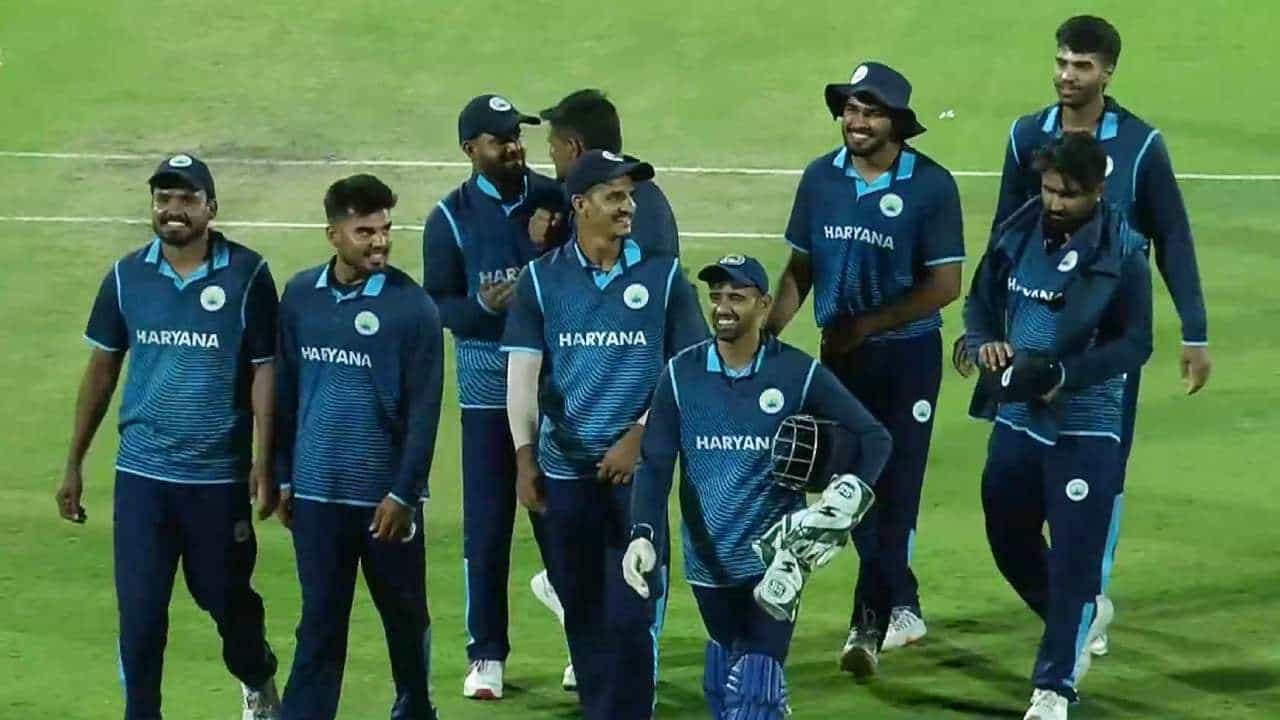 Vijay Hazare Trophy 2023: ಫೈನಲ್ಗೆ ಪ್ರವೇಶಿಸಿದ ಹರ್ಯಾಣ ತಂಡ Vijay Hazare Trophy 2023: ಫೈನಲ್ಗೆ ಪ್ರವೇಶಿಸಿದ ಹರ್ಯಾಣ ತಂಡ
