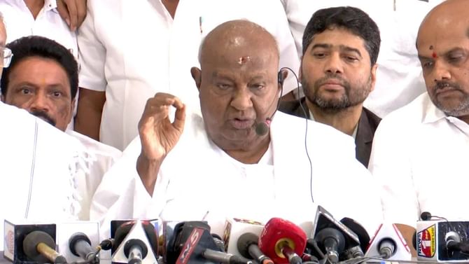 ಪ್ರಧಾನಿ ಮೋದಿ ಕೈ ಬಲಪಡಿಸುವ ಕೆಲಸ ನಾವು ಮಾಡಬೇಕು: ಹಾಸನದಲ್ಲಿ ದೇವೇಗೌಡ ಕರೆ ಪ್ರಧಾನಿ ಮೋದಿ ಕೈ ಬಲಪಡಿಸುವ ಕೆಲಸ ನಾವು ಮಾಡಬೇಕು: ಹಾಸನದಲ್ಲಿ ದೇವೇಗೌಡ ಕರೆ
