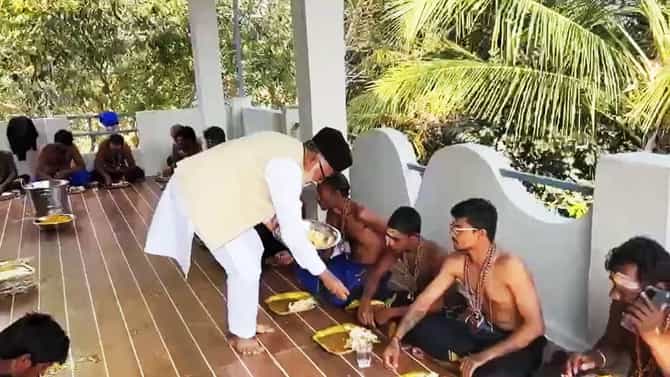 Video: ಅಯ್ಯಪ್ಪ ಮಾಲಾಧಾರಿಗಳಿಗೆ ಮುಸ್ಲಿಂ ಮನೆಯಲ್ಲಿ ಪ್ರಸಾದ ವ್ಯವಸ್ಥೆ