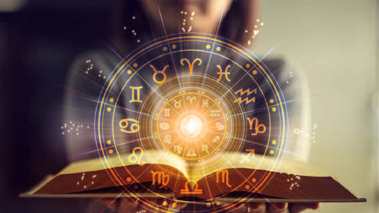 Horoscope: ದಿನಭವಿಷ್ಯ, ಈ ರಾಶಿಯವರು ಪ್ರಯತ್ನಿಸಿದ ಕಾರ್ಯದಲ್ಲಿ ಅಲ್ಪ ಜಯ ಸಿಗವುದು Horoscope: ದಿನಭವಿಷ್ಯ, ಈ ರಾಶಿಯವರು ಪ್ರಯತ್ನಿಸಿದ ಕಾರ್ಯದಲ್ಲಿ ಅಲ್ಪ ಜಯ ಸಿಗವುದು