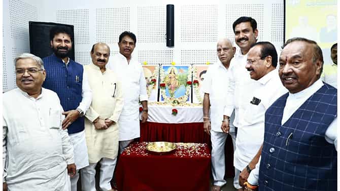 ಯತ್ನಾಳ್​ಗೆ ಮೂಗುದಾರ ಹಾಕಲು ಹಿರಿಯ ನಾಯಕರ ಸಭೆಯಲ್ಲಿ ತೀರ್ಮಾನ