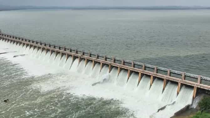 ಬರಿದಾಗುತ್ತಿರುವ ಕೆಆರ್​ಎಸ್: ನಾಲೆಗಳಿಗೆ ನೀರು ಹರಿಸದಿರಲು ಸರ್ಕಾರ ತೀರ್ಮಾನ