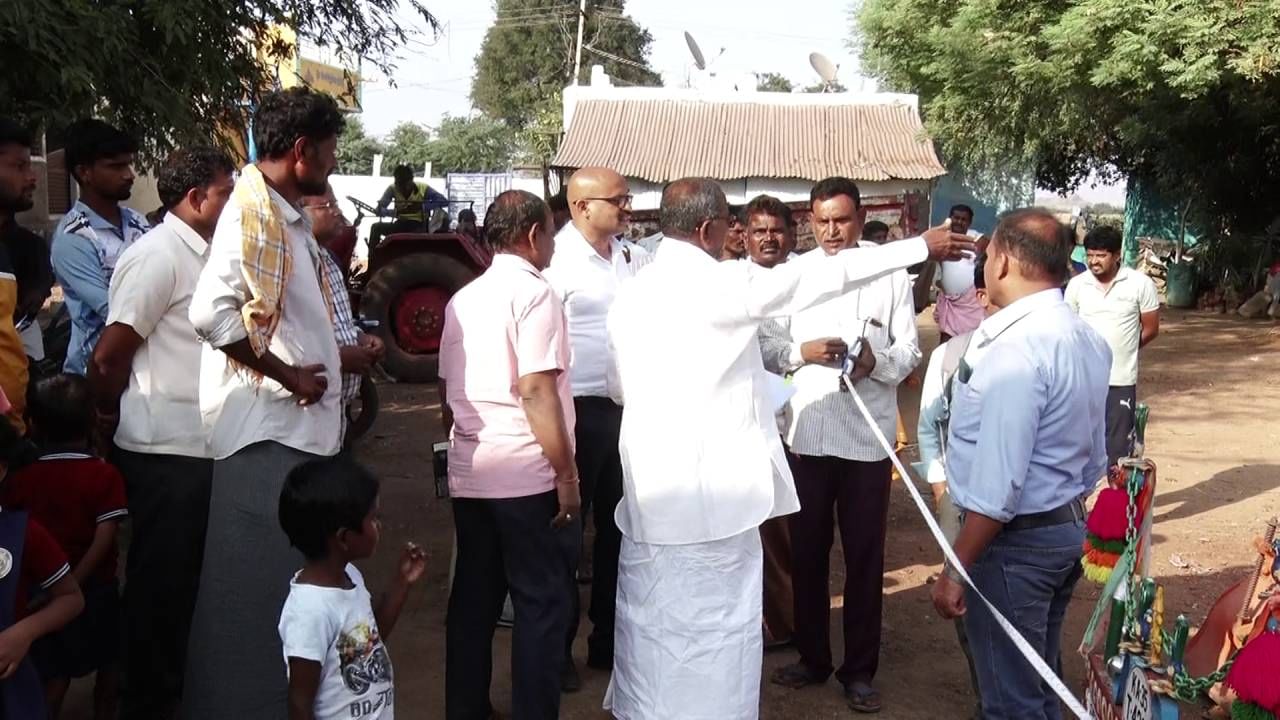 ಬಳ್ಳಾರಿಯಲ್ಲಿ ಅಂಗನವಾಡಿ ಜಾಗಕ್ಕೂ ಭೂಗಳ್ಳರ ಕಾಟ; ಸರ್ಕಾರಿ ಜಾಗದಲ್ಲಿ ಮನೆ ಕಟ್ಟಿಸಿದ ವ್ಯಕ್ತಿ