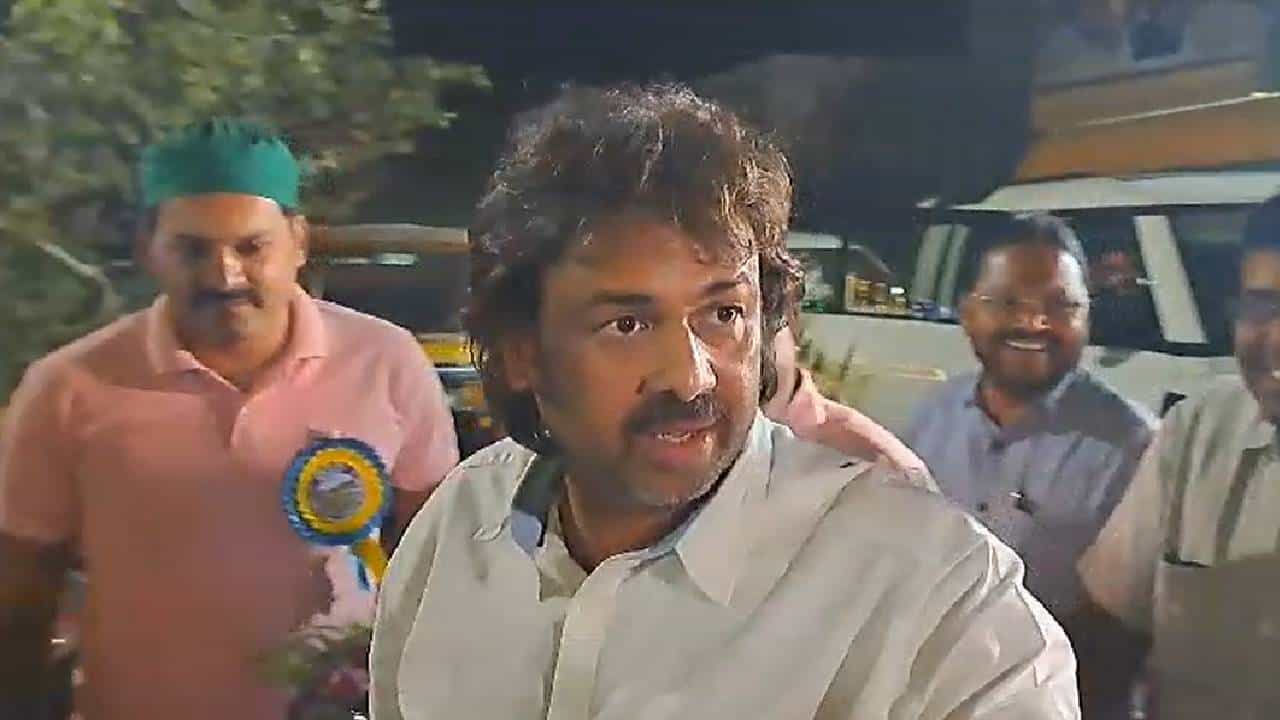 ಚೆಕ್ ಬೌನ್ಸ್ ಪ್ರಕರಣ; ಬಿಜೆಪಿ ನಾಯಕರ ವಿರುದ್ದ ಕಿಡಿಕಾರಿದ ಸಚಿವ ಮಧು ಬಂಗಾರಪ್ಪ ಚೆಕ್ ಬೌನ್ಸ್ ಪ್ರಕರಣ; ಬಿಜೆಪಿ ನಾಯಕರ ವಿರುದ್ದ ಕಿಡಿಕಾರಿದ ಸಚಿವ ಮಧು ಬಂಗಾರಪ್ಪ