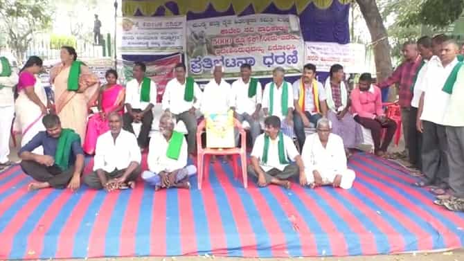 ಚರ್ಚೆಯಾಗಾದ ಕಾವೇರಿ ವಿಚಾರ: ಜಪ್ರತಿನಿಧಿಗಳು ರಾಜಿನಾಮೆ ನೀಡಲಿ; ರೈತರು