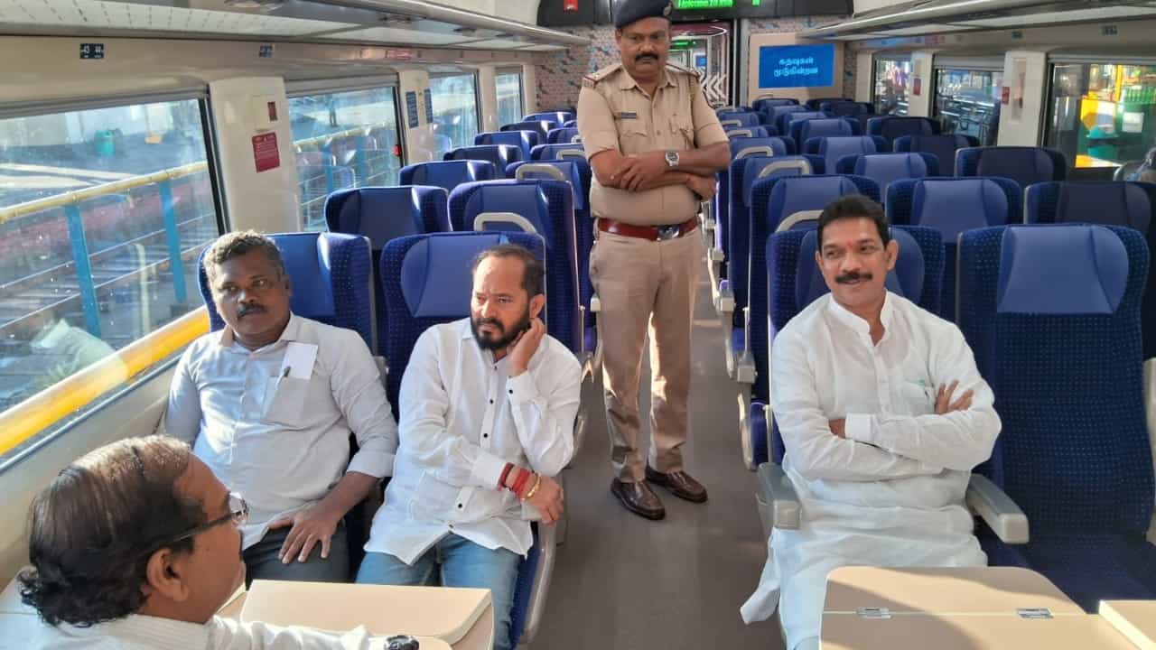 ಮಂಗಳೂರು ಗೋವಾ ವಂದೇ ಭಾರತ್ ರೈಲು ವೇಳಾಪಟ್ಟಿ, ಪ್ರಯಾಣದ ಸಮಯ: ಇಲ್ಲಿದೆ ಪೂರ್ಣ ವಿವರ ಮಂಗಳೂರು ಗೋವಾ ವಂದೇ ಭಾರತ್ ರೈಲು ವೇಳಾಪಟ್ಟಿ, ಪ್ರಯಾಣದ ಸಮಯ: ಇಲ್ಲಿದೆ ಪೂರ್ಣ ವಿವರ
