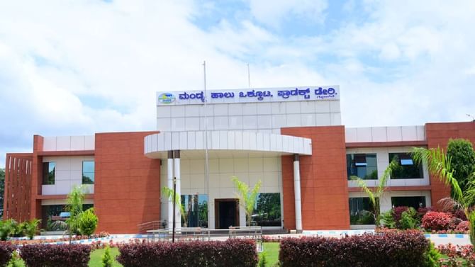 ​​​​ರೈತರಿಗೆ ಬಿಗ್​ ಶಾಕ್​​: ಲೀಟರ್​ ಹಾಲಿಗೆ 1.50 ರೂ. ಇಳಿಸಿದ ಮನ್ಮುಲ್​​