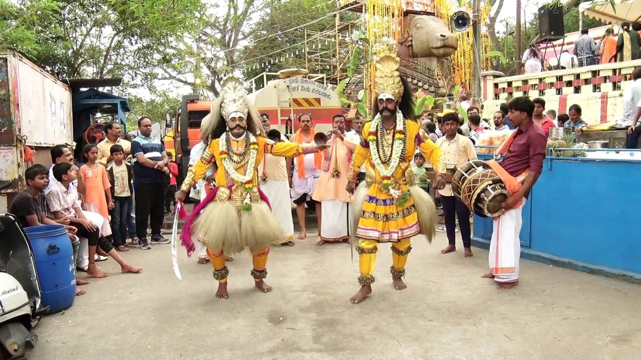 ಮೂರನೇ ಕಾರ್ತಿಕ  ಸೋಮವಾರಕ್ಕೂ ಮುನ್ನ ಭಾನುವಾರ ಮಹಾಭಿಷೇಕ ಜರುಗಿದೆ. ಬೆಟ್ಟದ ಬಳಗ ಟ್ರಸ್ಟ್ ನ ಪ್ರಕಾಶನ್ ಕಾರ್ಯದರ್ಶಿ ಗೋವಿಂದ ಅವರ ನೇತೃತ್ವದಲ್ಲಿ ಮಹಾಭಿಷೇಕಾ ಕಾರ್ಯಕ್ರಮ ಆಯೋಜನೆ ಮಾಡಲಾಗಿತ್ತು.