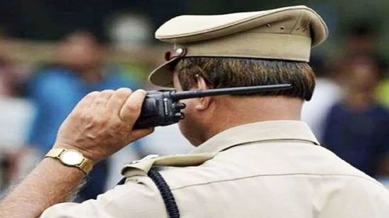 ಕೋಮುಸೂಕ್ಷ್ಮ ಗಂಗಾವತಿ ಪಟ್ಟಣದಲ್ಲಿ ಸಂಕೀರ್ತನಾ ಯಾತ್ರೆ: ಸಿಸಿಟಿವಿ ಕಣ್ಗಾವಲು, ಬಿಗಿ ಪೊಲೀಸ್ ಬಂದೋಬಸ್ತ್ ಕೋಮುಸೂಕ್ಷ್ಮ ಗಂಗಾವತಿ ಪಟ್ಟಣದಲ್ಲಿ ಸಂಕೀರ್ತನಾ ಯಾತ್ರೆ: ಸಿಸಿಟಿವಿ ಕಣ್ಗಾವಲು, ಬಿಗಿ ಪೊಲೀಸ್ ಬಂದೋಬಸ್ತ್