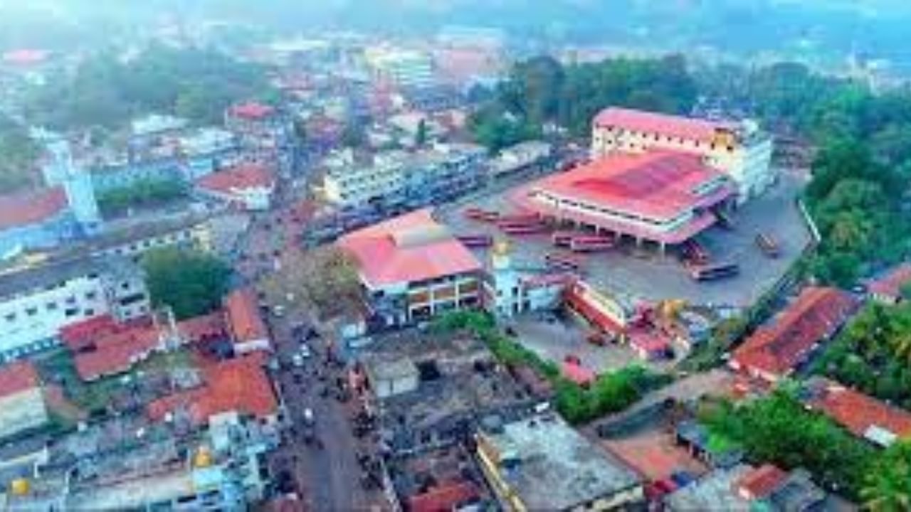 ಪುತ್ತೂರು ಸರ್ಕಾರಿ ಮಹಿಳಾ ಕಾಲೇಜಿಗಿಲ್ಲ ಸ್ವಂತ ಕಟ್ಟಡ, ತಾತ್ಕಾಲಿಕ ಶೆಡ್​ಗಳಲ್ಲೇ ವಿದ್ಯಾರ್ಥಿನಿಯರ ಅಧ್ಯಯನ