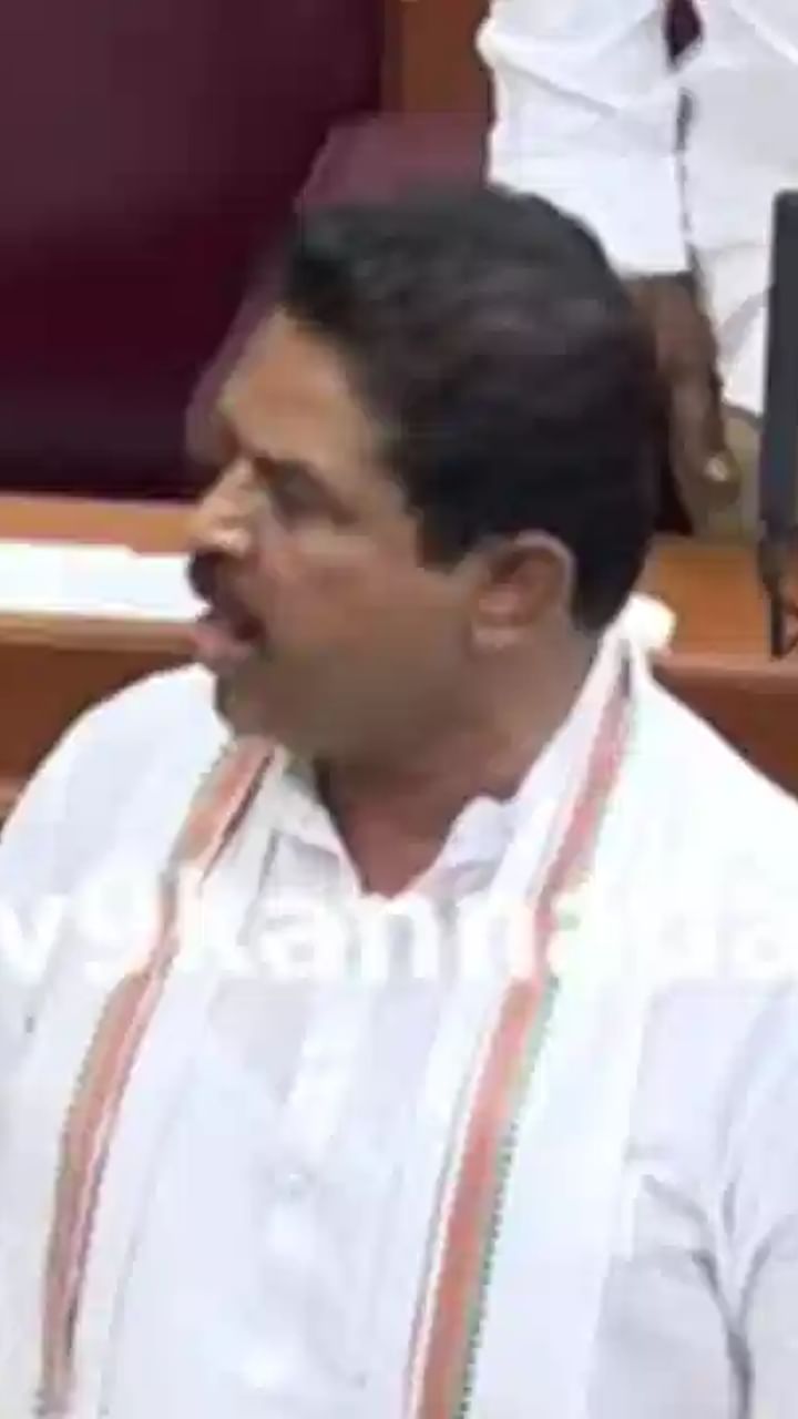 ಗೂಳಿಹಟ್ಟಿ ಶೇಖರ್​ಗೂ ನಾಗಪುರಕ್ಕೂ ಏನು ಸಂಬಂಧ ಎಂದು ಅಶೋಕ ಪ್ರಶ್ನಿಸಿದ್ದಾರೆ.