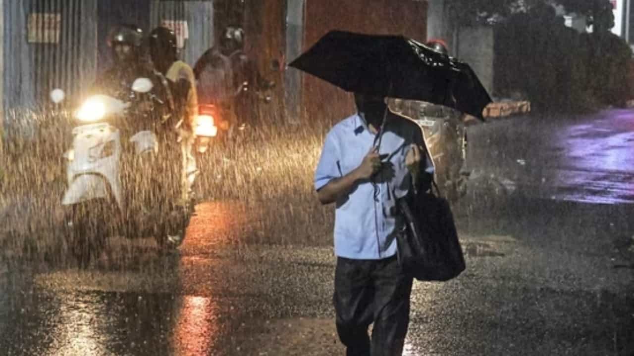 Karnataka Weather: ಕರಾವಳಿ ಜಿಲ್ಲೆಗಳಲ್ಲಿ ಮಳೆ ಸಾಧ್ಯತೆ, ಉತ್ತರ ಭಾಗದಲ್ಲಿ ಮುಂದುವರಿದ ಒಣಹವೆ