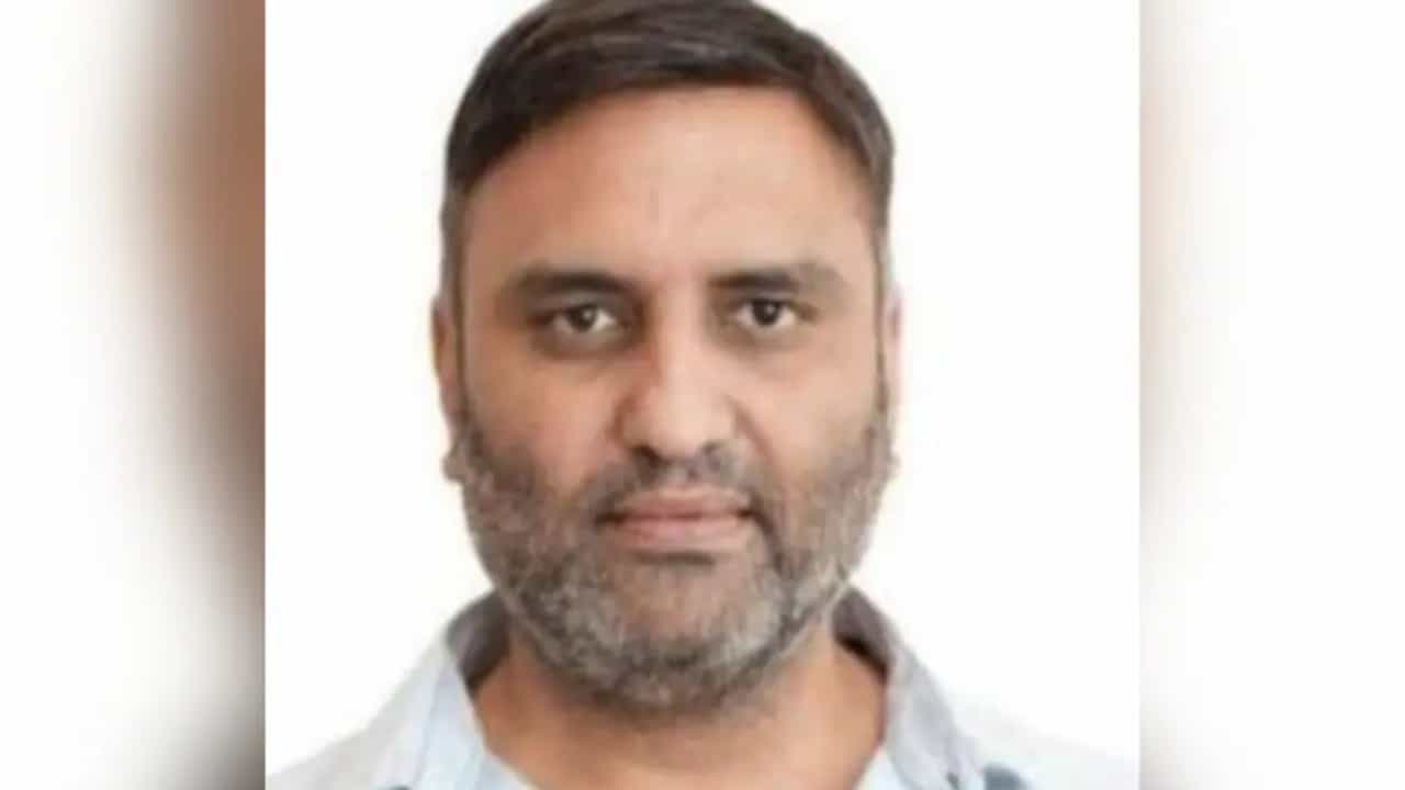 ಮಹಾದೇವ್ ಬೆಟ್ಟಿಂಗ್ ಆಪ್ ಮಾಲೀಕ ರವಿ ಉಪ್ಪಲ್ ದುಬೈನಲ್ಲಿ ಬಂಧನ: ವರದಿ ಮಹಾದೇವ್ ಬೆಟ್ಟಿಂಗ್ ಆಪ್ ಮಾಲೀಕ ರವಿ ಉಪ್ಪಲ್ ದುಬೈನಲ್ಲಿ ಬಂಧನ: ವರದಿ