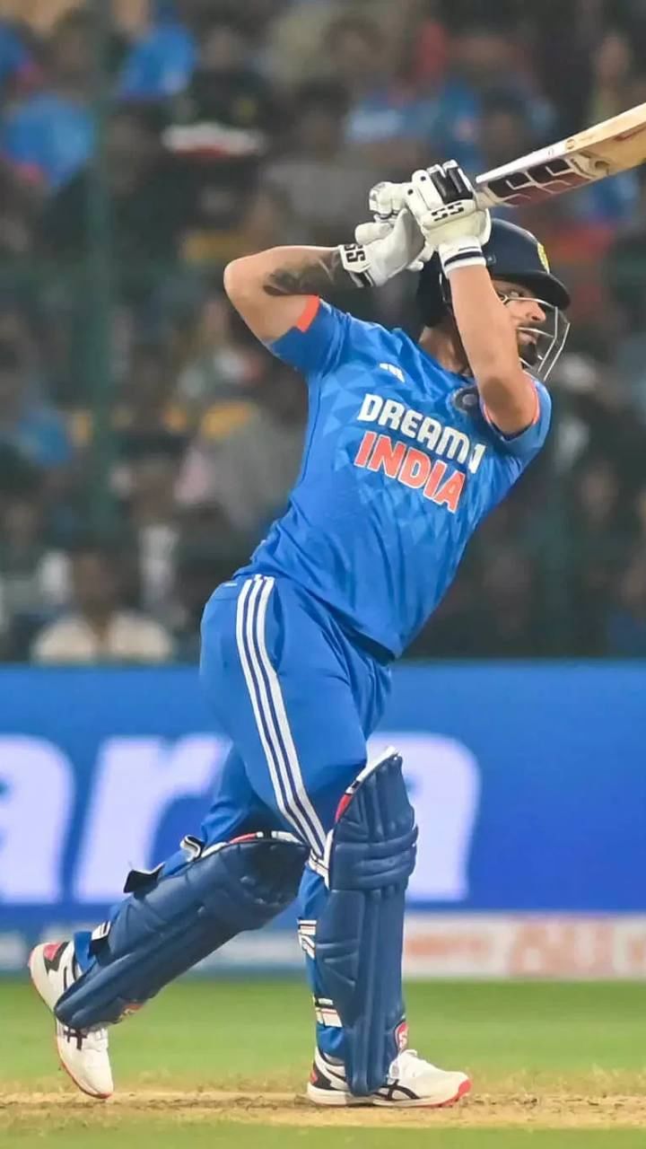 ರಿಂಕು ಸಿಂಗ್ ಅವರ ಬಿರುಸಿನ ಇನ್ನಿಂಗ್ಸ್‌ನಲ್ಲಿ 9 ಫೋರ್ ಮತ್ತು 2 ಸಿಕ್ಸರ್ ಒಳಗೊಂಡು ಒಟ್ಟು 11 ಬೌಂಡರಿಗಳನ್ನು ಬಾರಿಸಿದರು.
