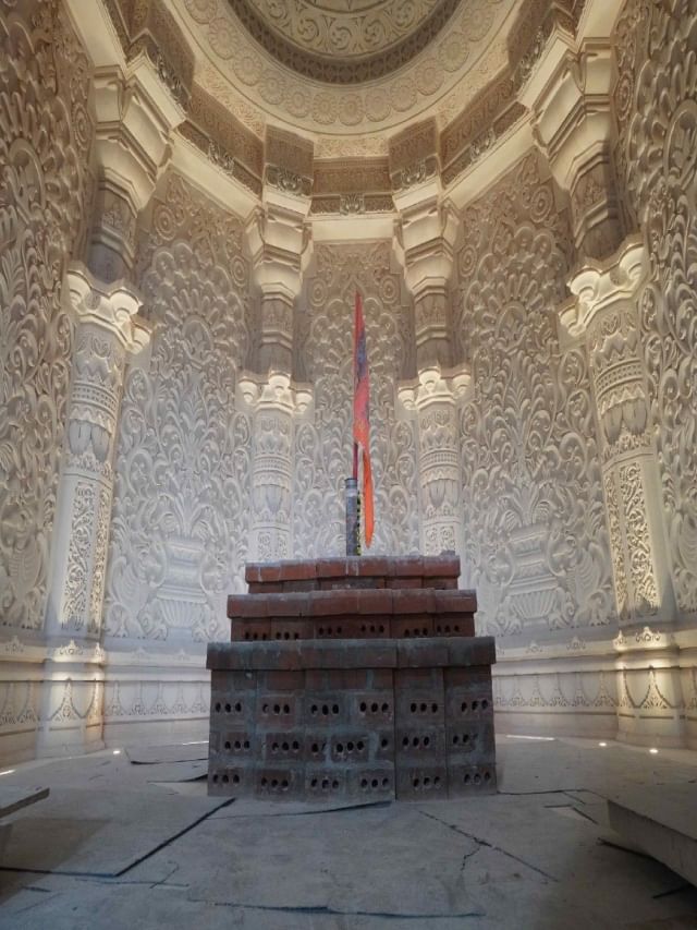 ಅಯೋಧ್ಯೆ:ರಾಮಮಂದಿರದ ಗರ್ಭಗುಡಿ ಕೆಲಸ ಬಹುತೇಕ ಪೂರ್ಣ