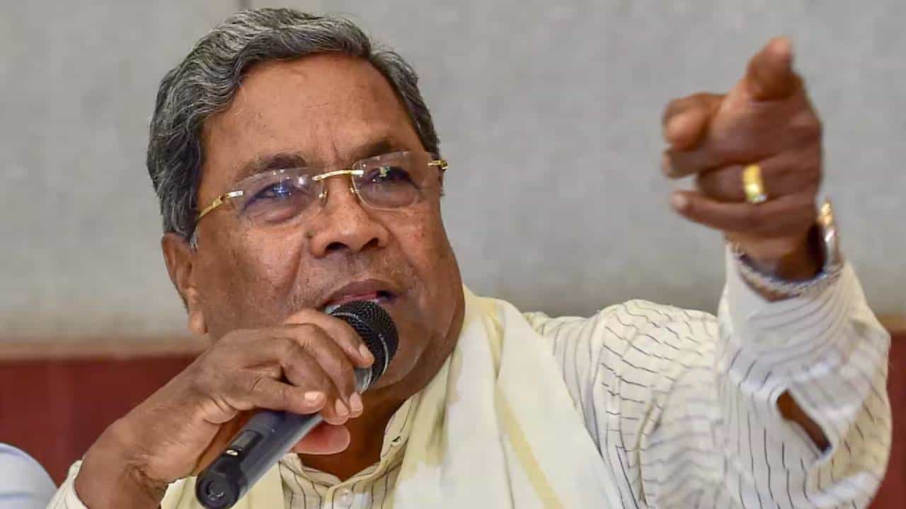 ಕಾಂಗ್ರೆಸ್‌ನಲ್ಲಿ ಅಹಿಂದಾ ಫೈಟ್; ಸಿದ್ದರಾಮೋತ್ಸವ ಮಾದರಿಯಲ್ಲಿ ಚಿತ್ರದುರ್ಗದಲ್ಲಿ ಮತ್ತೊಂದು ಸಮಾವೇಶಕ್ಕೆ ಸಿದ್ಧತೆ