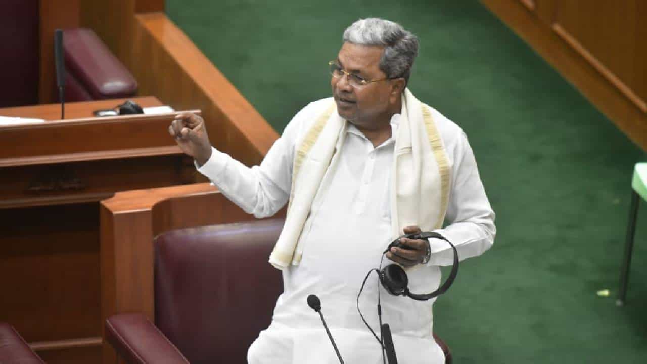 ಉತ್ತರ ಕರ್ನಾಟಕದ ಸಮಗ್ರ ಅಭಿವೃದ್ಧಿಗೆ ಅಷ್ಟಸೂತ್ರ ಘೋಷಿಸಿದ ಸಿಎಂ ಸಿದ್ದರಾಮಯ್ಯ ಉತ್ತರ ಕರ್ನಾಟಕದ ಸಮಗ್ರ ಅಭಿವೃದ್ಧಿಗೆ ಅಷ್ಟಸೂತ್ರ ಘೋಷಿಸಿದ ಸಿಎಂ ಸಿದ್ದರಾಮಯ್ಯ