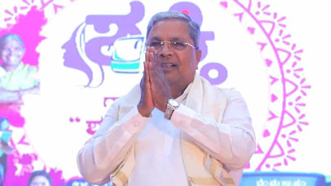 ರೈತರಿಗೆ ಗುಡ್​ನ್ಯೂಸ್: 1ನೇ ಕಂತಿನ ಬೆಳೆ ಪರಿಹಾರ ಘೋಷಿಸಿದ ಸಿಎಂ