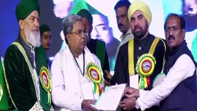 ಮುಸ್ಲಿಮರಿಗೆ ಅನುದಾನ ನೀಡುವುದರಲ್ಲಿ ತಪ್ಪೇನಿಲ್ಲ: ಸಿದ್ದರಾಮಯ್ಯ ತಿರುಗೇಟು
