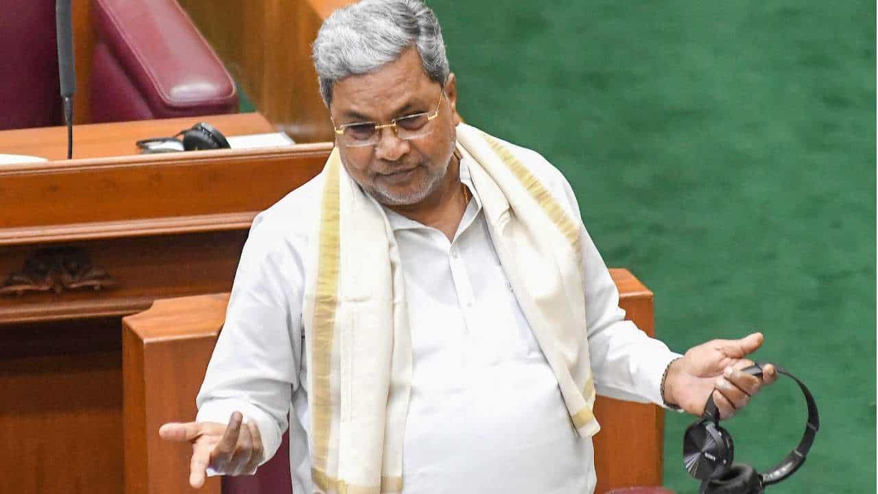 ಯಡಿಯೂರಪ್ಪ ವಾಯ್ಸ್ ರಿಮೇಕ್ ಮಾಡಿ ಸಿಎಂ ಸಿದ್ದರಾಮಯ್ಯ ವಿರುದ್ಧ ಅಪಪ್ರಚಾರ: ಚಿಕ್ಕಮಗಳೂರಿನಲ್ಲಿ ದೂರು ದಾಖಲು ಯಡಿಯೂರಪ್ಪ ವಾಯ್ಸ್ ರಿಮೇಕ್ ಮಾಡಿ ಸಿಎಂ ಸಿದ್ದರಾಮಯ್ಯ ವಿರುದ್ಧ ಅಪಪ್ರಚಾರ: ಚಿಕ್ಕಮಗಳೂರಿನಲ್ಲಿ ದೂರು ದಾಖಲು