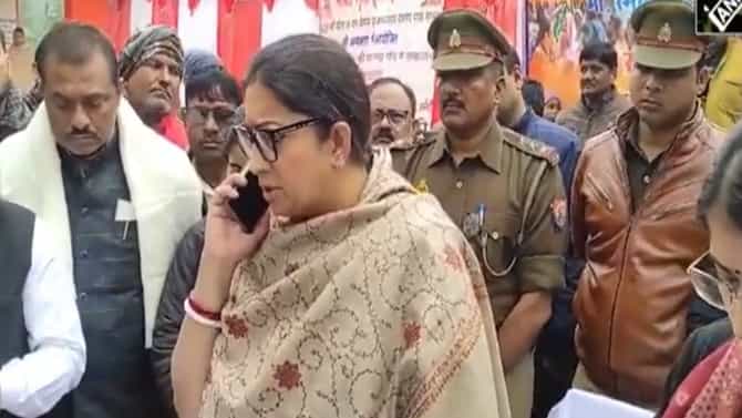 ಸಂಬಳ ಸಿಕ್ಕಿಲ್ಲ, ಸ್ಮೃತಿ ಇರಾನಿಗೆ ದೂರು ನೀಡಿದ ಶಿಕ್ಷಕರು; ಆಮೇಲೇನಾಯ್ತು?