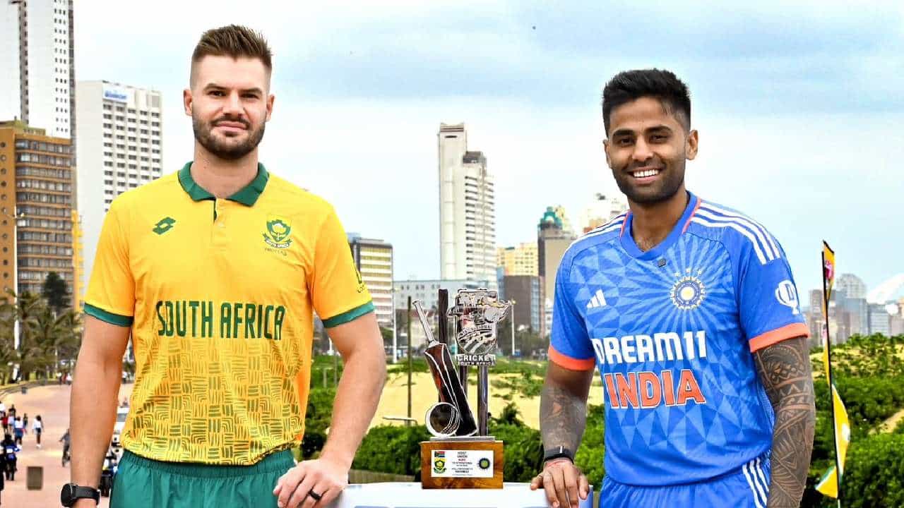 IND vs SA: ನಿರ್ಣಾಯಕ ಪಂದ್ಯ: ಟೀಮ್ ಇಂಡಿಯಾದಲ್ಲಿ 2 ಬದಲಾವಣೆ ಸಾಧ್ಯತೆ IND vs SA: ನಿರ್ಣಾಯಕ ಪಂದ್ಯ: ಟೀಮ್ ಇಂಡಿಯಾದಲ್ಲಿ 2 ಬದಲಾವಣೆ ಸಾಧ್ಯತೆ