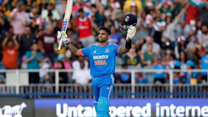 ಅಂತಾರಾಷ್ಟ್ರೀಯ ಟಿ20ಯಲ್ಲಿ ಈ ಸಾಧನೆ ಮಾಡಿದ ಮೊದಲ ಬ್ಯಾಟ್ಸ್ಮನ್ ಸೂರ್ಯ ಅಂತಾರಾಷ್ಟ್ರೀಯ ಟಿ20ಯಲ್ಲಿ ಈ ಸಾಧನೆ ಮಾಡಿದ ಮೊದಲ ಬ್ಯಾಟ್ಸ್ಮನ್ ಸೂರ್ಯ