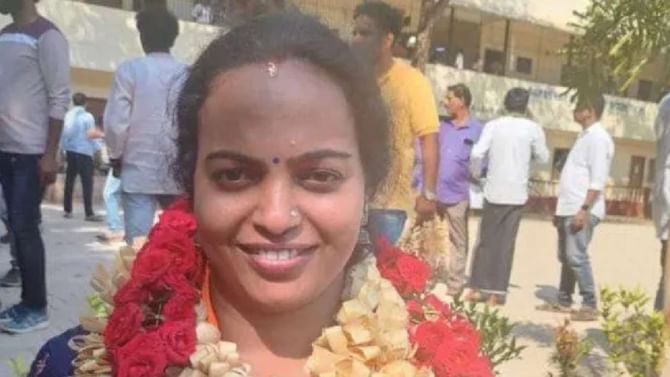 ಪುರಸಭೆ ಚುನಾವಣೆ: ತಂಗಿ ವಿರುದ್ಧ ಅಕ್ಕ ಸೋಲು, ಪತ್ನಿಗೆ ಗೆಲುವು, ಸೋತ ಪತಿ ಪುರಸಭೆ ಚುನಾವಣೆ: ತಂಗಿ ವಿರುದ್ಧ ಅಕ್ಕ ಸೋಲು, ಪತ್ನಿಗೆ ಗೆಲುವು, ಸೋತ ಪತಿ