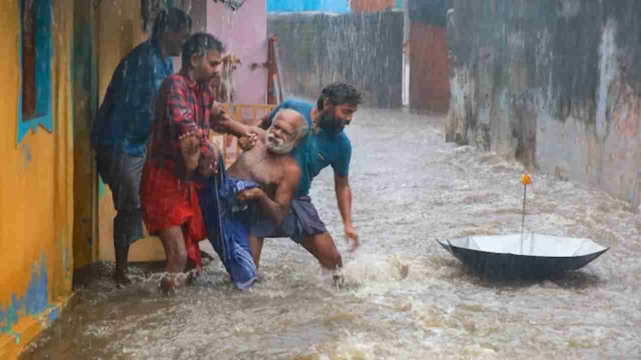 ತಮಿಳುನಾಡಿನಲ್ಲಿ ಮುಂದುವರಿದ ಭಾರಿ ಮಳೆ: ಮೂವರು ಸಾವು, 4 ಜಿಲ್ಲೆಗಳಲ್ಲಿ ಯೆಲ್ಲೋ ಅಲರ್ಟ್