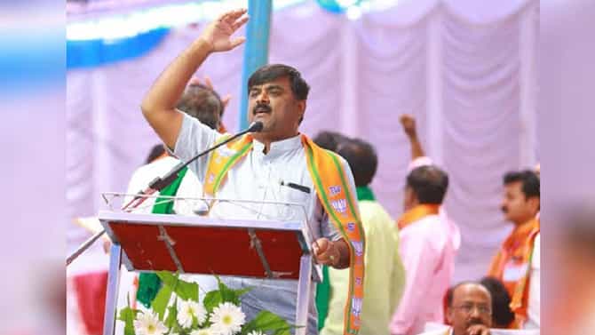 ಬಿಜೆಪಿ ಮುಖಂಡ ತಮ್ಮೇಶ್​ ಗೌಡ ವಿರುದ್ಧ ಕಳ್ಳತನ, ಬೆದರಿಕೆ, ಧಮ್ಕಿ ಆರೋಪ