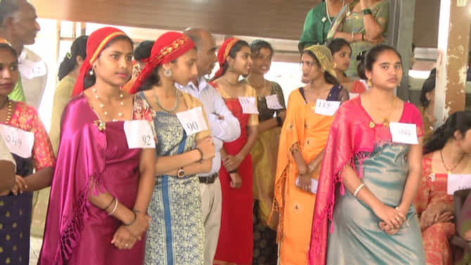 ವಿರಾಜಪೇಟೆ: ಅಮ್ಮತ್ತಿ ಕೊಡವ ಸಮಾಜದಲ್ಲಿ ವಾಲಗತ್ತಾಟ್​ ಸ್ಫರ್ಧೆಯ ಸಂಭ್ರಮ