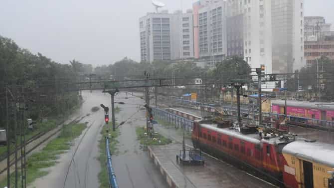 Cyclone Michaung: ಚೆನ್ನೈನಲ್ಲಿ ಹಲವು ರೈಲುಗಳ ಸಂಚಾರ ರದ್ದು