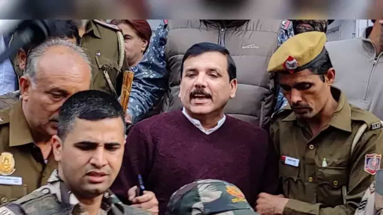 ದೆಹಲಿ ಮದ್ಯ ನೀತಿ ಪ್ರಕರಣ: ಸಂಸದ ಸಂಜಯ್ ಸಿಂಗ್ ವಿರುದ್ಧ ಚಾರ್ಜ್ಶೀಟ್ ಸಲ್ಲಿಕೆ ದೆಹಲಿ ಮದ್ಯ ನೀತಿ ಪ್ರಕರಣ: ಸಂಸದ ಸಂಜಯ್ ಸಿಂಗ್ ವಿರುದ್ಧ ಚಾರ್ಜ್ಶೀಟ್ ಸಲ್ಲಿಕೆ