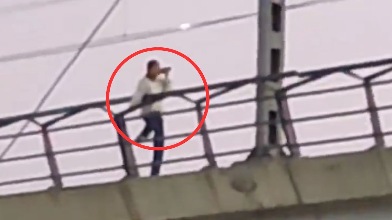 Video Viral: ಎಲಿವೇಟೆಡ್ ಮೆಟ್ರೋ ಟ್ರ್ಯಾಕ್ ಮೇಲಿನಿಂದ ಜಿಗಿಯಲು ಯತ್ನಿಸಿದ ವಿದ್ಯಾರ್ಥಿನಿ