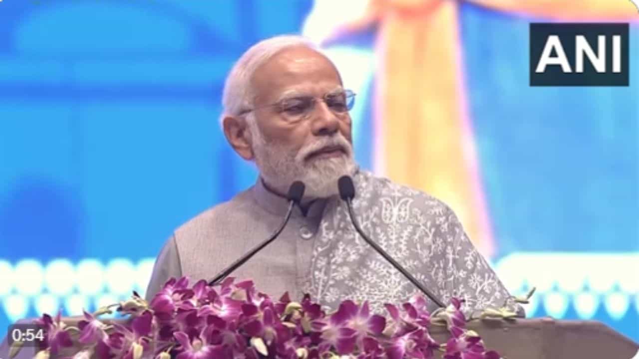 ವೀರ್ ಬಾಲ್ ದಿವಸ್: ನಮ್ಮ ಪರಂಪರೆಯ ಬಗ್ಗೆ ಇತರ ದೇಶಗಳು ಗೌರವಿಸುತ್ತಿದೆ: ಪ್ರಧಾನಿ ಮೋದಿ ವೀರ್ ಬಾಲ್ ದಿವಸ್: ನಮ್ಮ ಪರಂಪರೆಯ ಬಗ್ಗೆ ಇತರ ದೇಶಗಳು ಗೌರವಿಸುತ್ತಿದೆ: ಪ್ರಧಾನಿ ಮೋದಿ