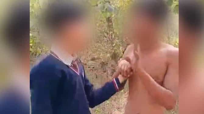 ಉತ್ತರ ಪ್ರದೇಶ: ಸಾಲ ವಾಪಸ್ ಕೇಳಿದಕ್ಕೆ ಬಾಲಕನ ಬಟ್ಟೆ ಬಿಚ್ಚಿ ಥಳಿಸಿದರು!