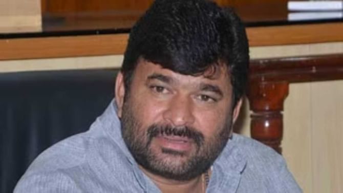 ಧಾರವಾಡ: ವಿನಯ್ ಕುಲಕರ್ಣಿ ಅರ್ಜಿ ವಿಚಾರಣೆ ಮುಂದೂಡಿದ ಸುಪ್ರೀಂಕೋರ್ಟ್​