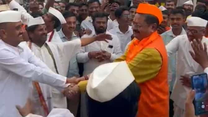 ವಾರಕರಿ ನೃತ್ಯ ಮಾಡಿದ ಶಾಸಕ: ಯತ್ನಾಳ್​ ಕುಣಿತಕ್ಕೆ ರಾಮಭಕ್ತರ ಮೆಚ್ಚುಗೆ